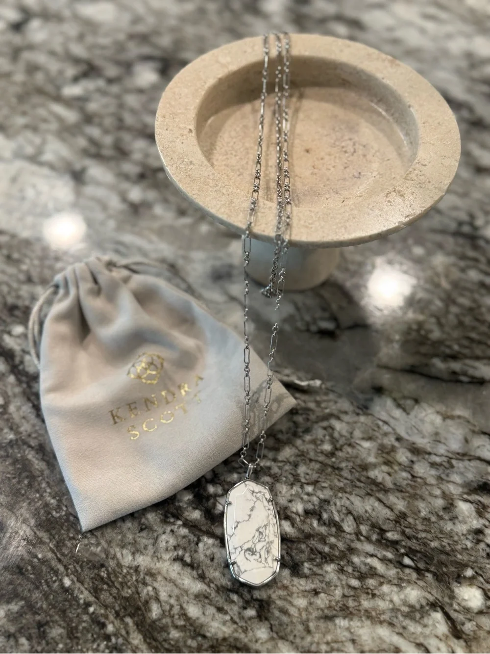 Kendra Scott Silver Reid Necklace in White Howlite
